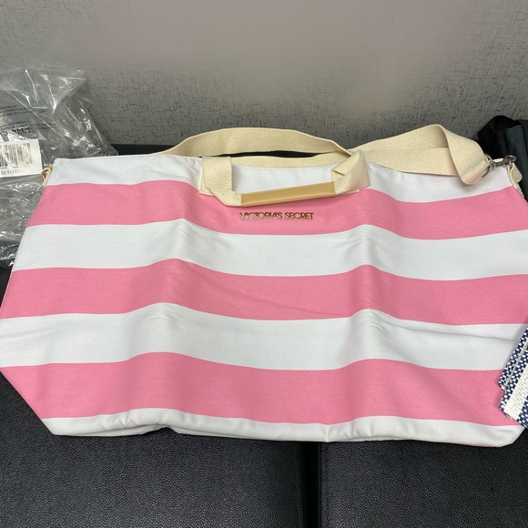 Victoria's Secret Handbags - Victoria’s Secret 5 for $25 NEW tote/beach